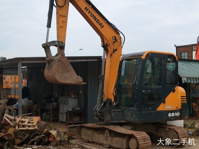 现代 R60-9VS 挖掘机