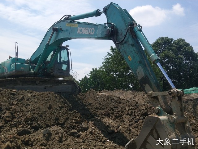 神钢 SK350LC-8 挖掘机