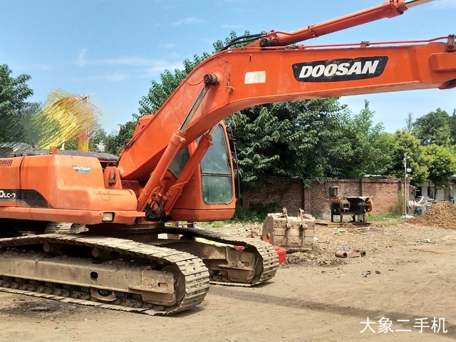 斗山 DH220-5 挖掘机