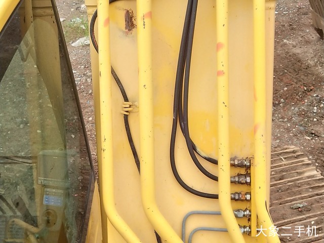 小松 PC240LC-8 挖掘机