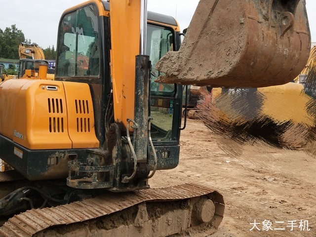 现代 R60-9VS 挖掘机