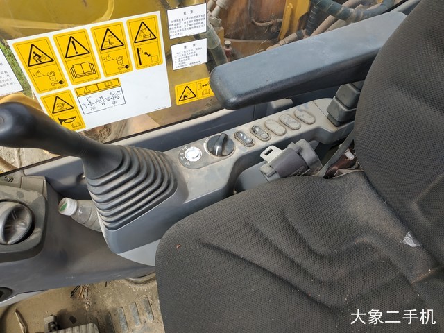 小松 PC130-8M0 挖掘机