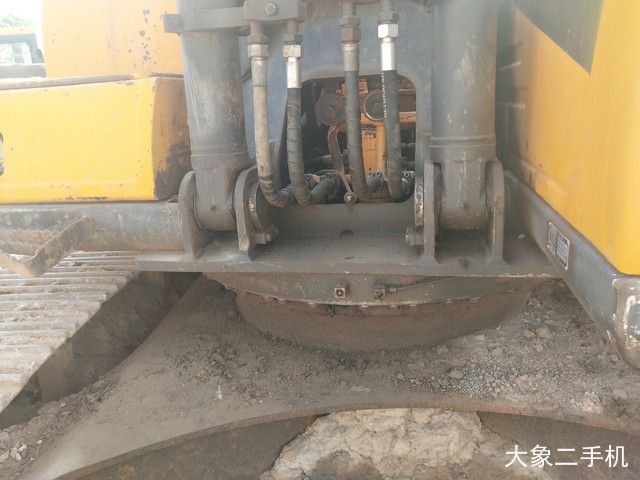 三一重工 SY215C-8 挖掘机