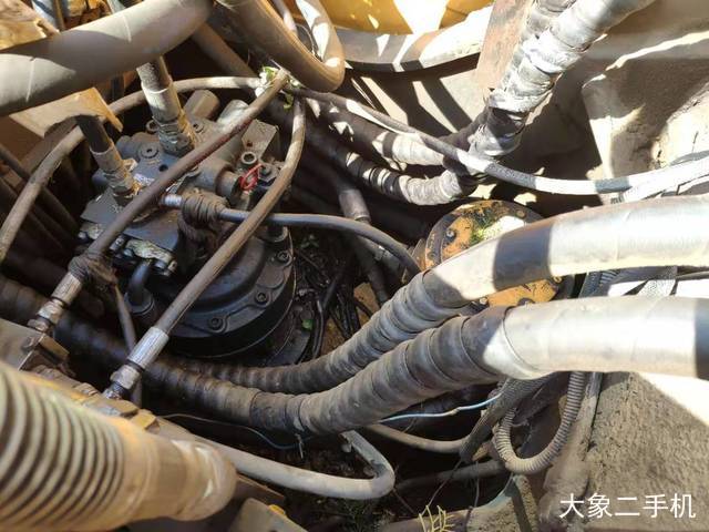 现代 R150W-9 挖掘机