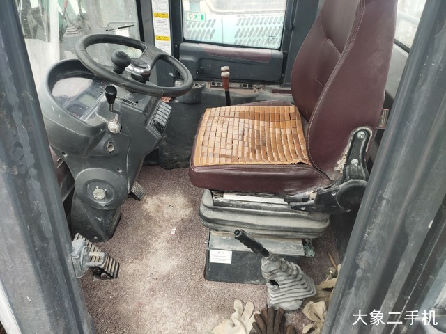 龙工 LG855B 装载机