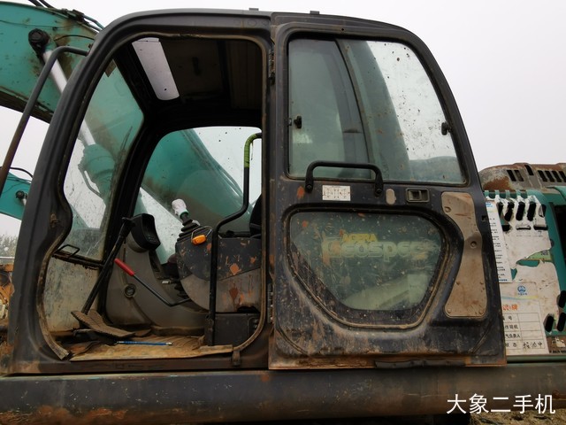 神钢 SK250LC-8 挖掘机