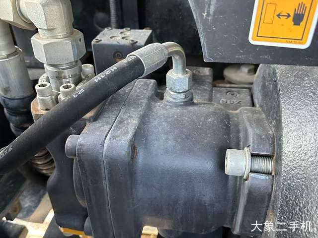 柳工 CLG906C 挖掘机