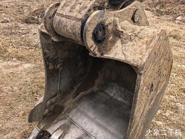 徐工 XE135D 挖掘机