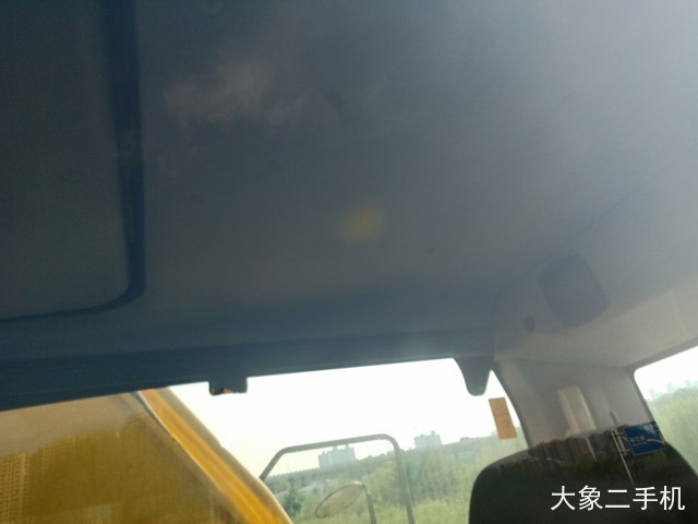 小松 PC220-8M0 挖掘机