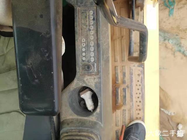 小松 PC210LC-8(600mm履带板) 挖掘机