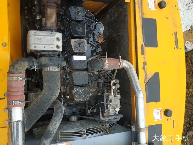 龙工 LG6220D 挖掘机