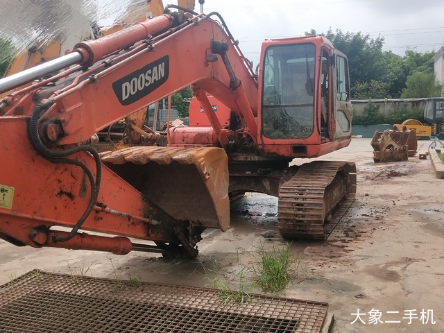 斗山 DH225LC-7 挖掘机