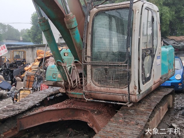 神钢 SK250-6E 挖掘机