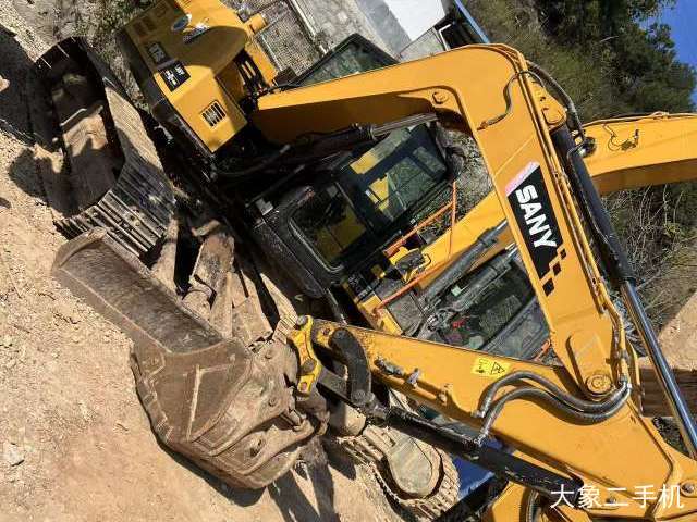 三一重工 SY75C-8 挖掘机