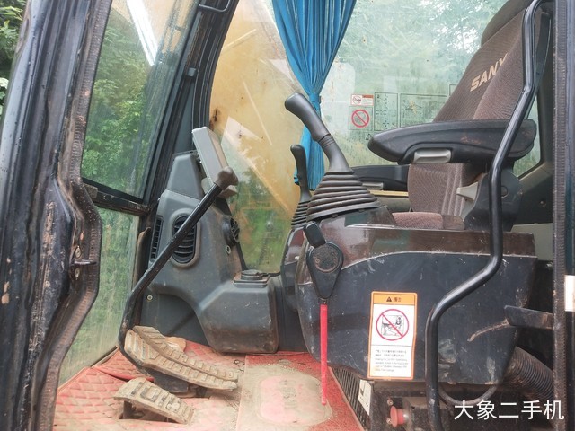 三一重工 SY135C 挖掘机