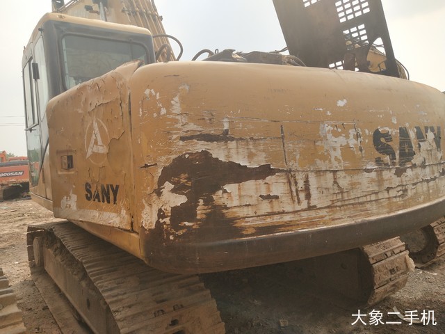 三一重工 SY200C 挖掘机