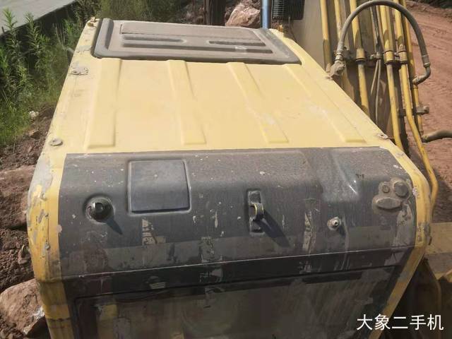 小松 PC200-8 挖掘机