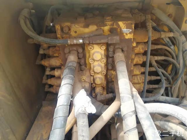 小松 PC210LC-8(600mm履带板) 挖掘机