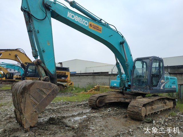 神钢 SK260LC-8 挖掘机