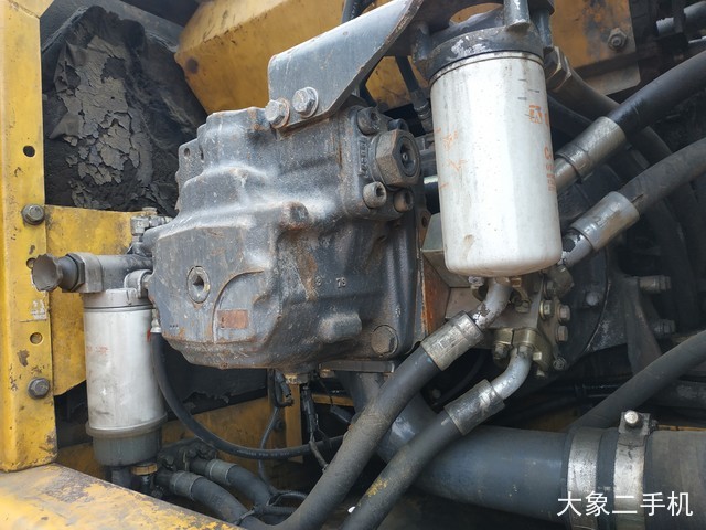 小松 PC220-8 挖掘机