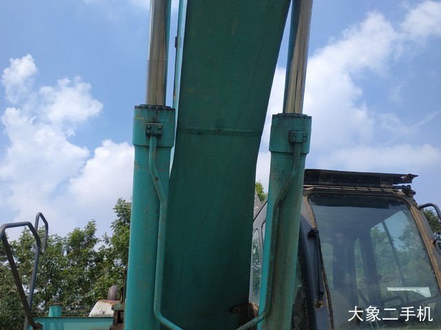 神钢 SK460-8 挖掘机