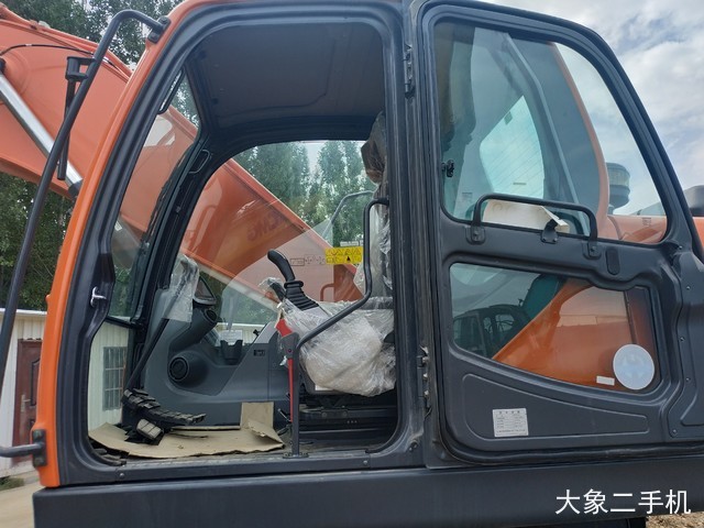 斗山 DX215-9C 挖掘机