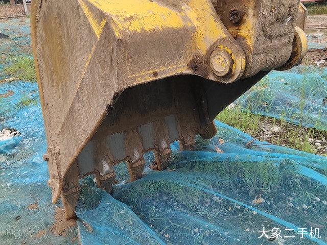 小松 PC220-8M0 挖掘机