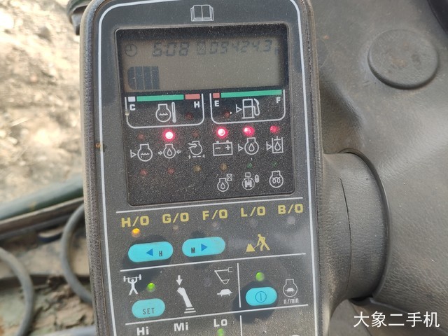 小松 PC220-6 挖掘机