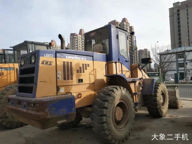 龙工 LG833 装载机