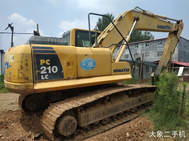 小松 PC210-8 挖掘机