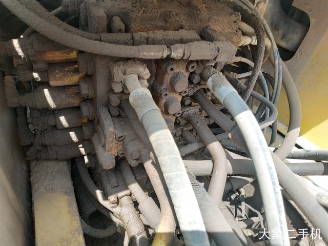 小松 PC200-8 挖掘机