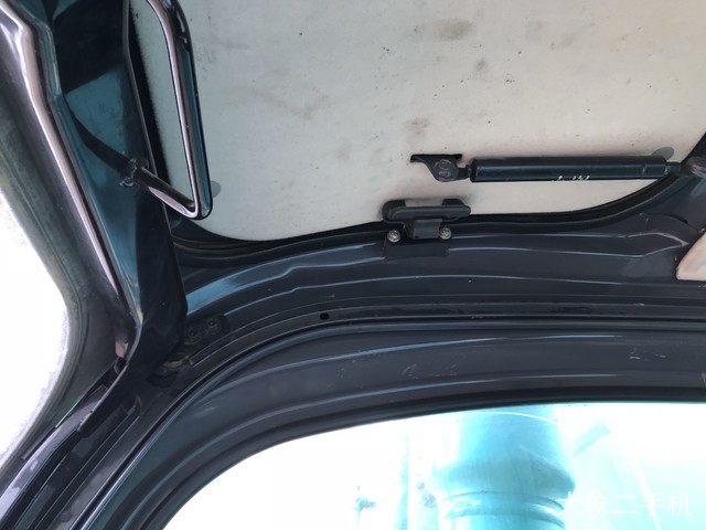 神钢 SK210LC-8 挖掘机