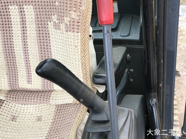 神钢 SK210LC-8 挖掘机