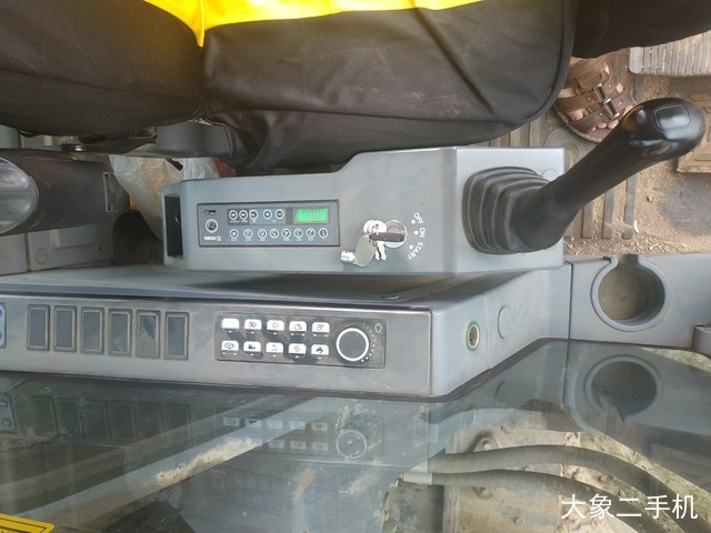 徐工 XE370D 挖掘机