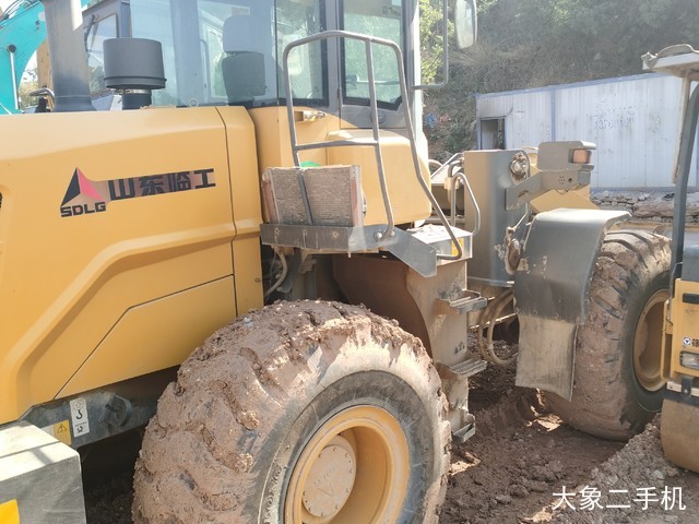 山东临工 L955F 装载机