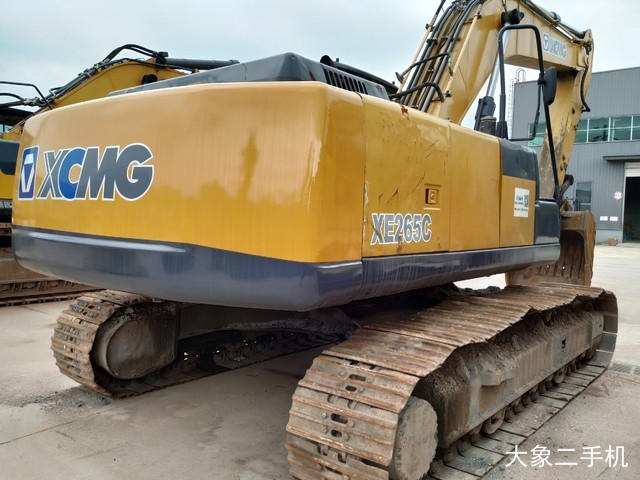 徐工 XE265C 挖掘机