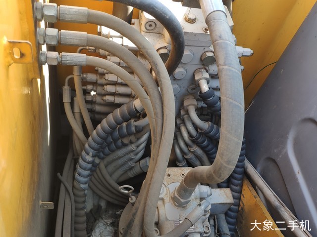 徐工 XE80 挖掘机