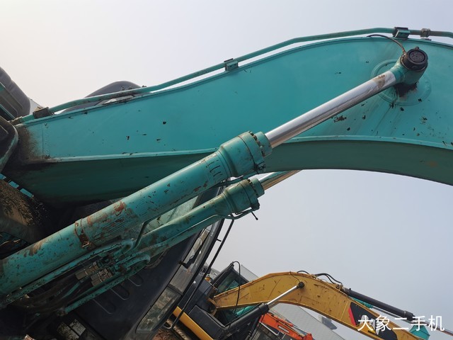 神钢 SK260LC-8 挖掘机