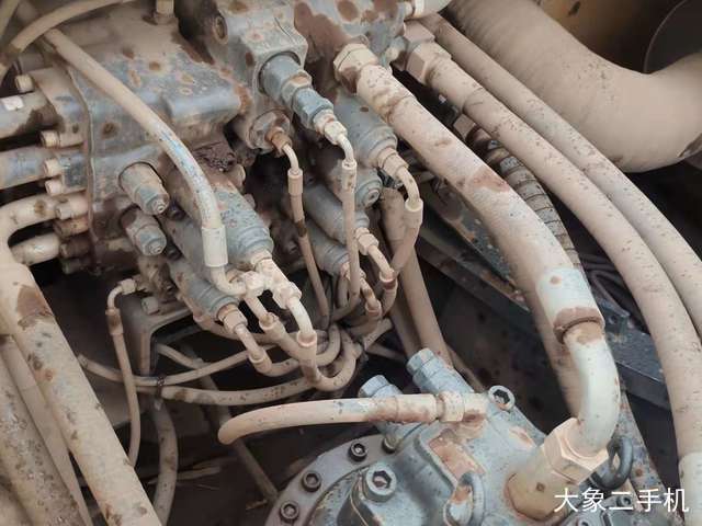 山东临工 E6300F 挖掘机