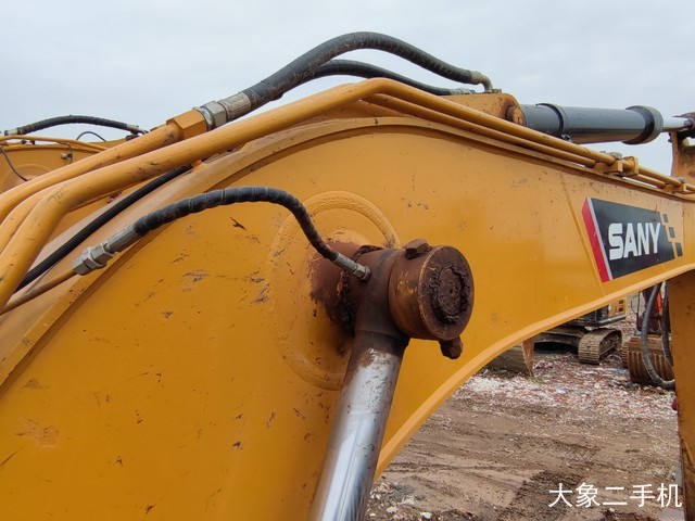 三一重工 SY135C 挖掘机