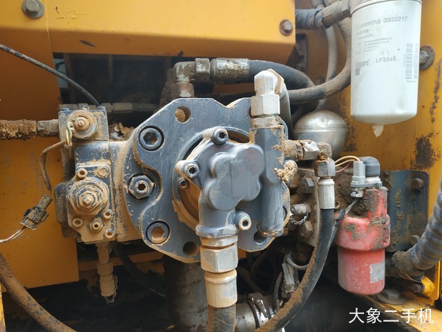 徐工 XE150D 挖掘机