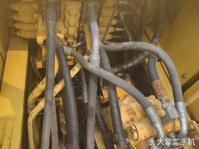 小松 PC240LC-8M0 挖掘机