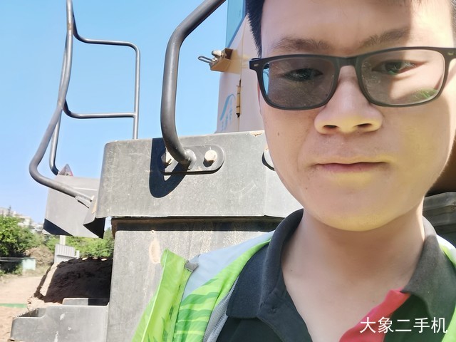 山东临工 L955F 装载机