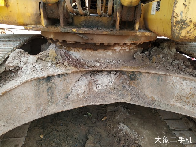 小松 PC200-8 挖掘机