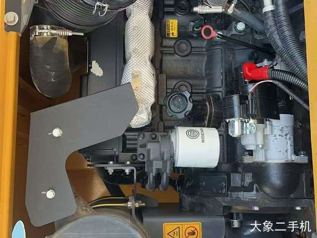 徐工 XE75D 挖掘机