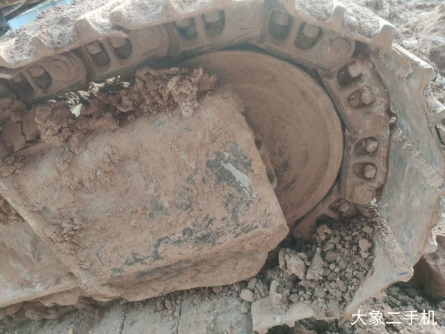 现代 R225-7 挖掘机