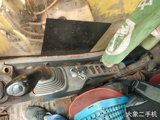 小松 PC240LC-8 挖掘机