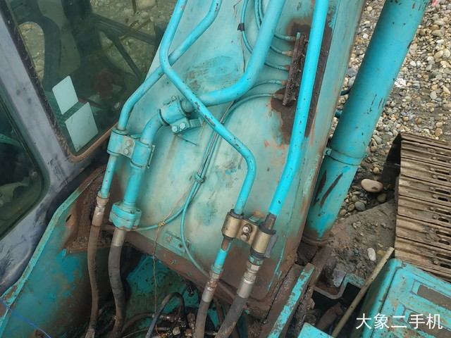 神钢 SK260LC-8 挖掘机