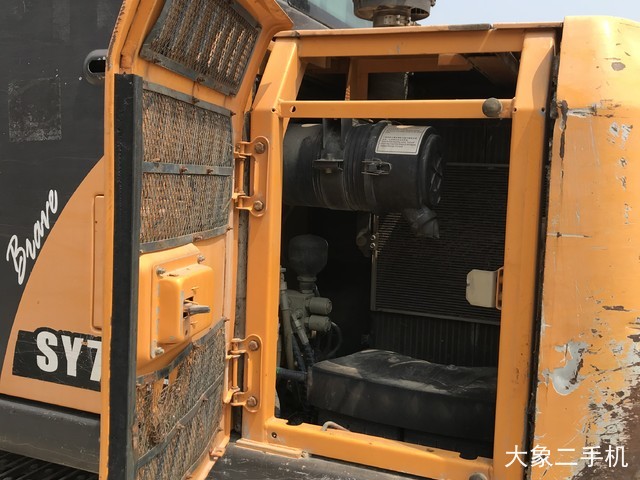 三一重工 SY75C 挖掘机