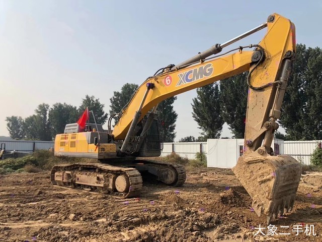 徐工 XE470D 挖掘机